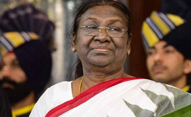 President Murmu conferred with honorary degree of Doctor of Civil Law by University of Mauritius